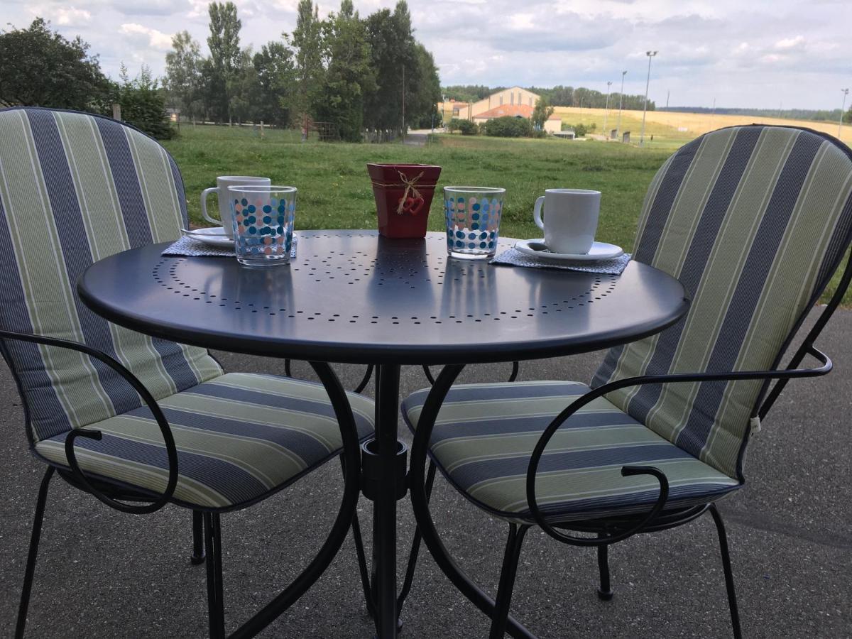 Hotel Chez Marie-Claude Vendlincourt Zewnętrze zdjęcie